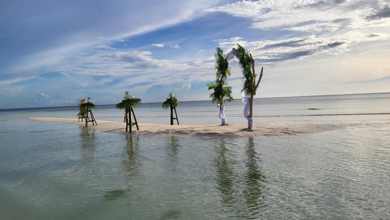 Apo Diver Beach Resort サンフアン エクステリア 写真